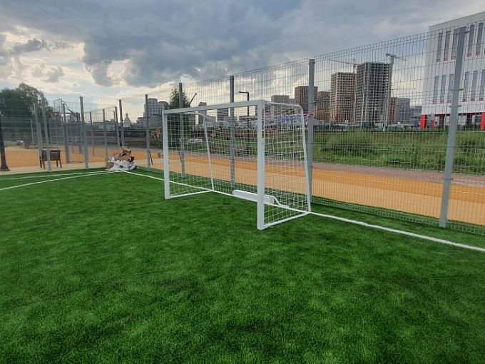 Спортивная площадка рядом с Лукойл Арена